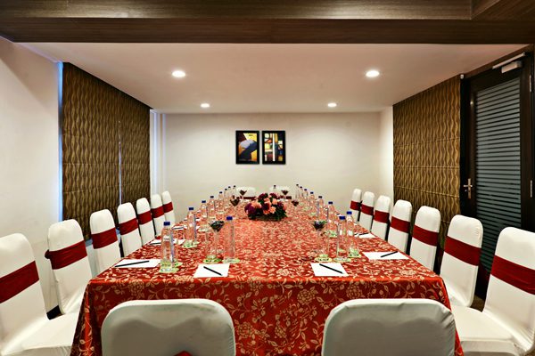 Leisure Inn Grand Chanakya - Meeting Point