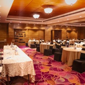 Banquets & Meeting Rooms