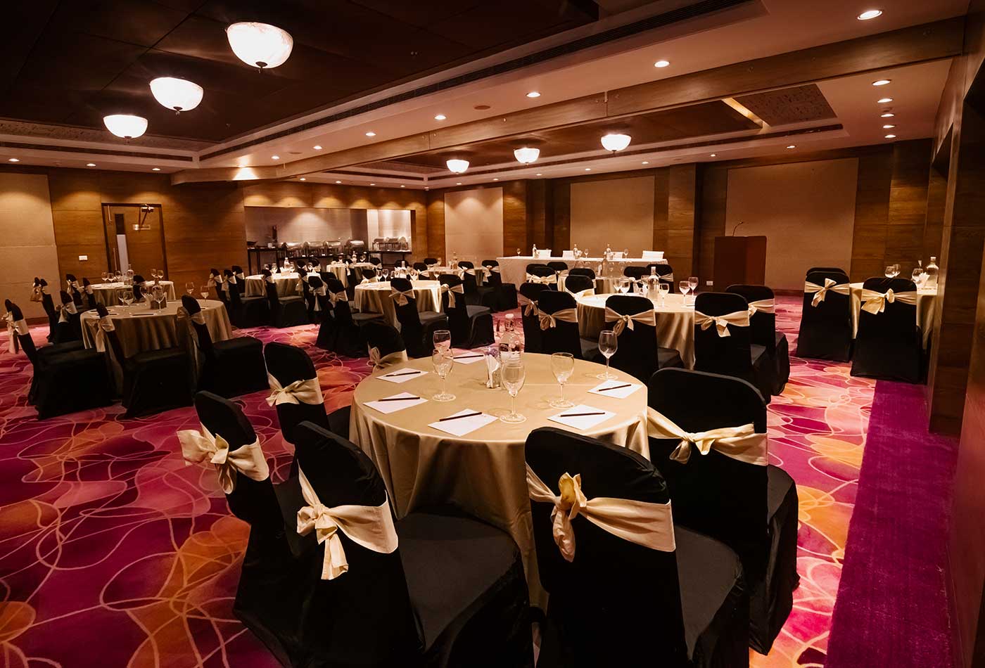 Banquets & Meeting Rooms